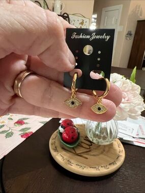 New Fashion Jewelry Gold Evil Eye Hoop Earrings with Black Center